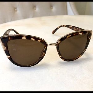 Quay Sunnies 🕶☀️